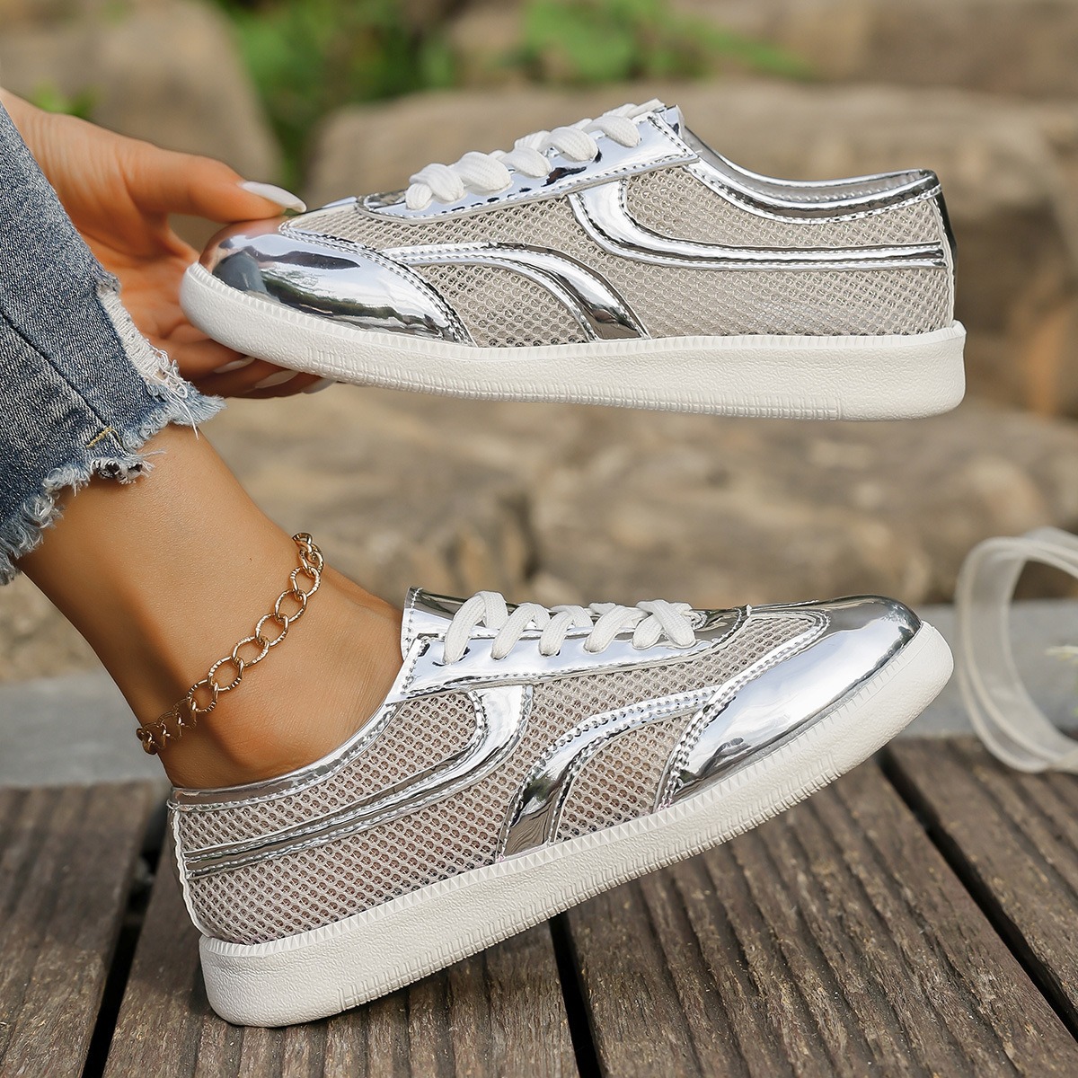 新しい女性のスニーカー通気性ニットメッシュスポーツシューズフ - Knit Fabric Lace Up Sneakers のレビューと価格