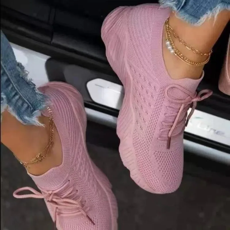 女性用カジュアルニットスニーカー通気性メッシュスリッポンレー - Knit Fabric Lace Up Sneakers のレビューと価格