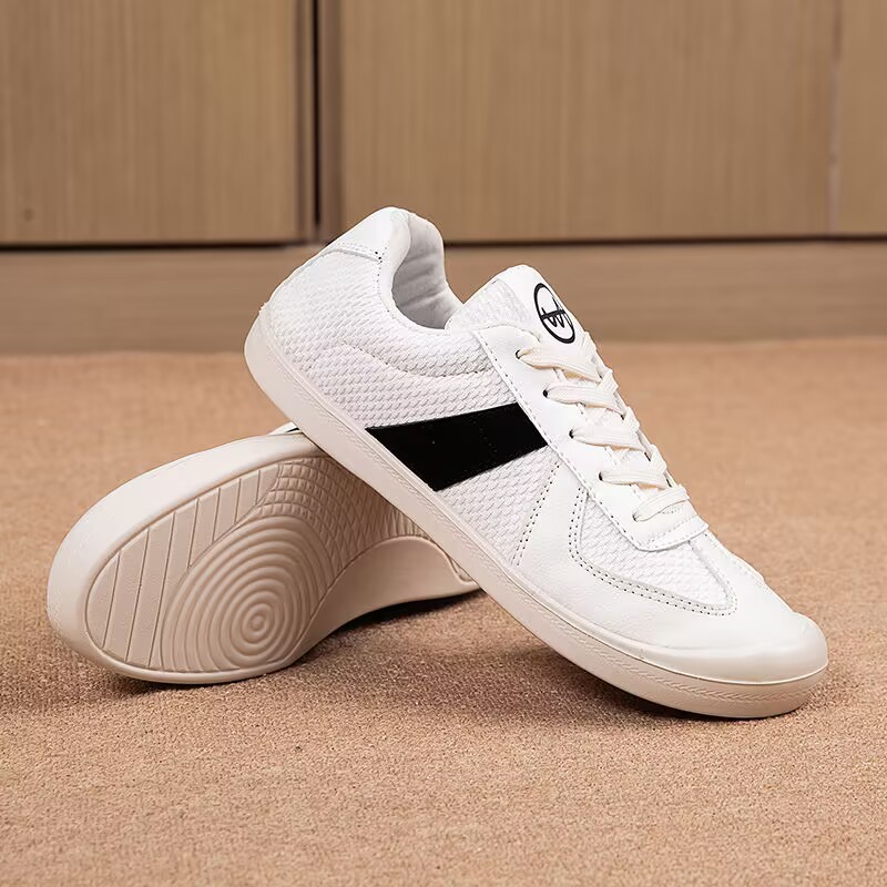女性のスポーツシューズ高級カジュアルテニスアウトドアウォーキ - Running Shoes のレビューと価格
