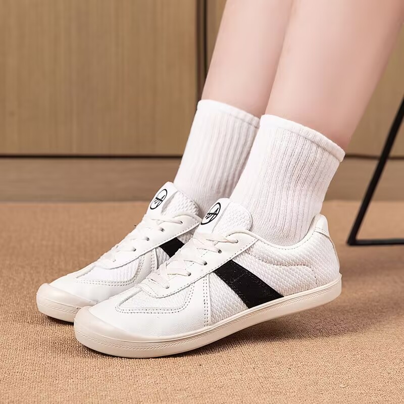 女性のスポーツシューズ高級カジュアルテニスアウトドアウォーキ - Running Shoes のレビューと価格