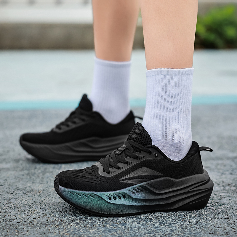 メンズランニングシューズスニーカー トレーニングシューズ ク - Lightweight Road Running Shoes のレビューと価格